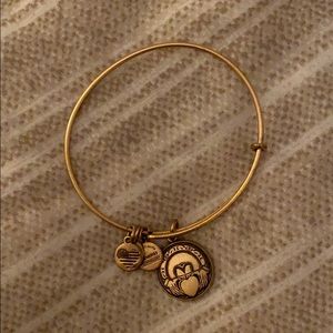 Alex and Ani Claddagh Bangle - Gold